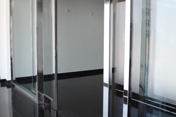 Aluminum and glass are used widely together to achieve high quality and cost effectiveness. It is the perfect option for durability and a professional finish.